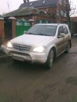 Mercedes-Benz ML 320   400 000 .