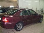 продам автомобиль mercedes с 200