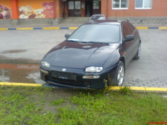 2000 Mazda 323f. 11.000 USD 2000 Mazda 323f